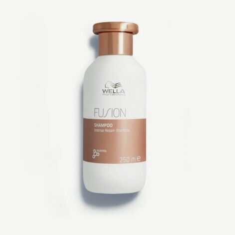 Wella Fusion Intense  Repair Shampoo, Shampoo vaurioituneille hiuksille